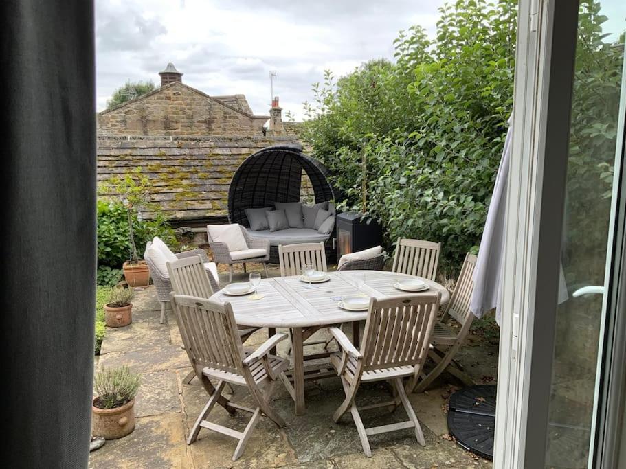 Luxury Barn Conversion At Rudding Harrogate Eksteriør billede