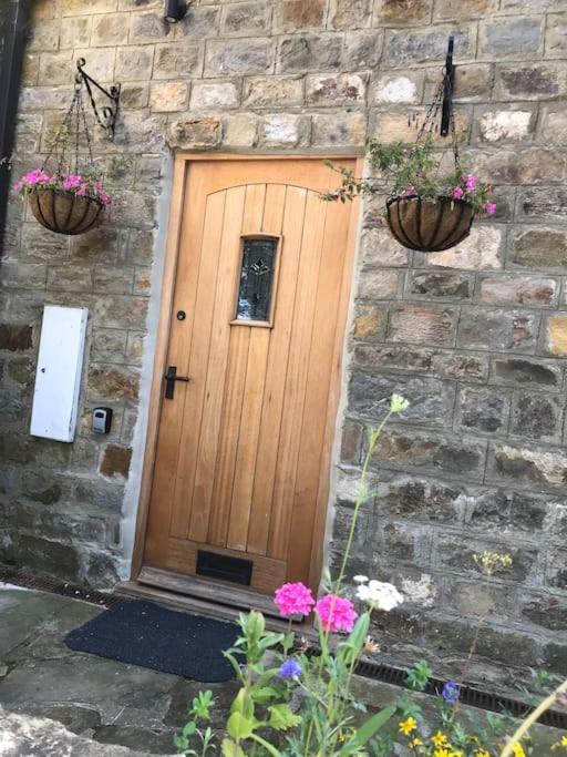 Luxury Barn Conversion At Rudding Harrogate Eksteriør billede